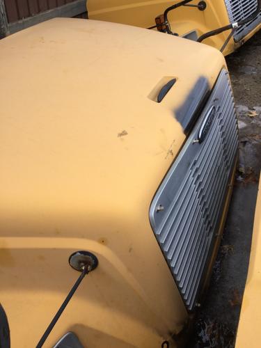 FREIGHTLINER  Hood