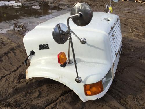 INTERNATIONAL 4900 Hood