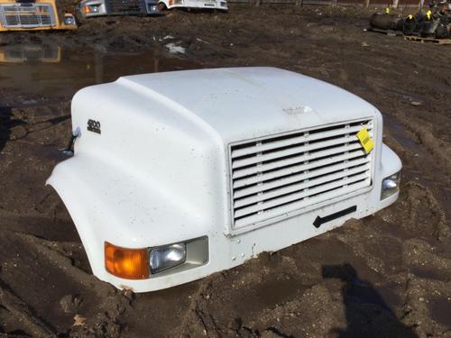 INTERNATIONAL 4700 Hood
