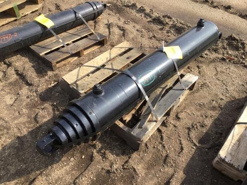   HYDRAULIC CYLINDERS
