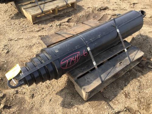   HYDRAULIC CYLINDERS
