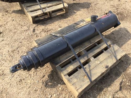   HYDRAULIC CYLINDERS