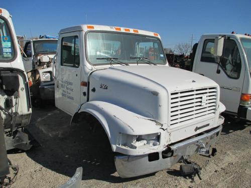 INTERNATIONAL 4700 CAB CLIP