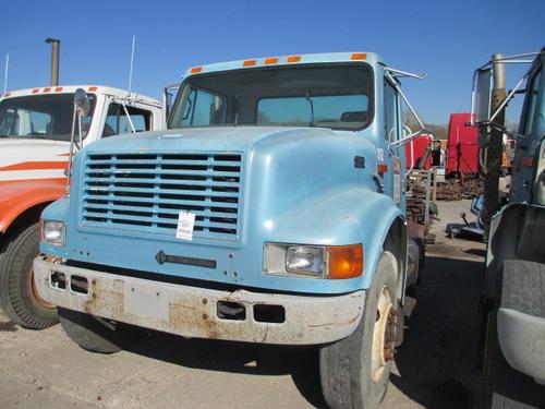 INTERNATIONAL 4900 Trucks