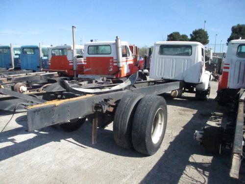 INTERNATIONAL 4900 Trucks