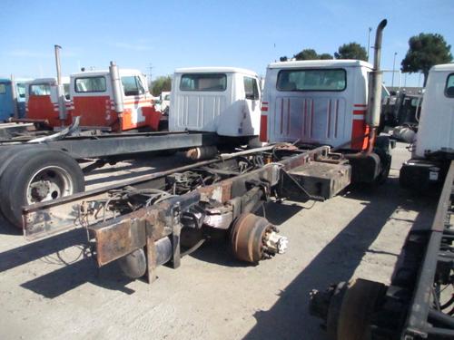 INTERNATIONAL 4900 Trucks