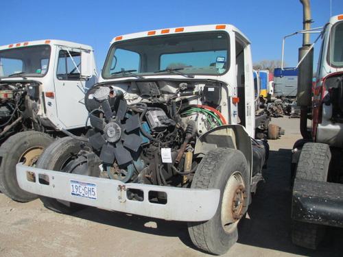 INTERNATIONAL 4900 Trucks