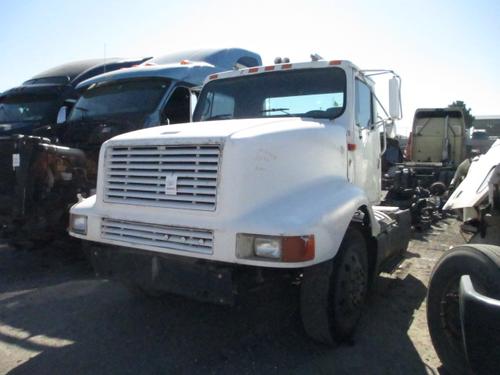 INTERNATIONAL 8200 Trucks