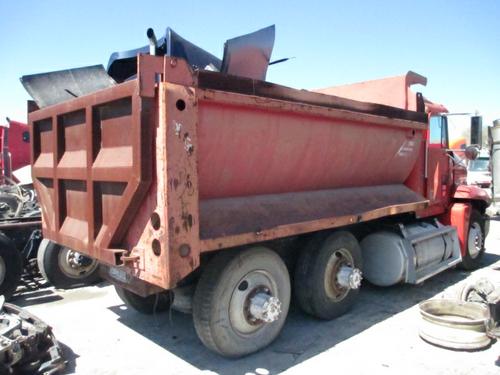 FREIGHTLINER FLD120 Trucks