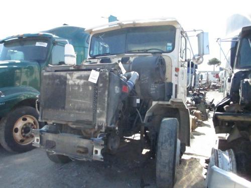 INTERNATIONAL 9200 Trucks