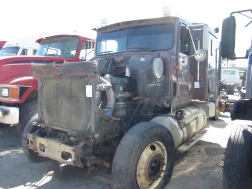 INTERNATIONAL 9400 Trucks