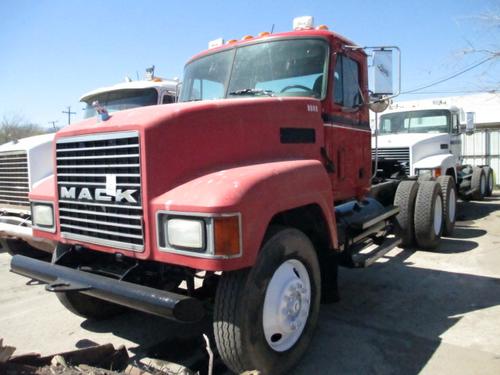 MACK CH613 Trucks