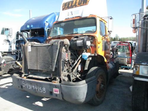 INTERNATIONAL 8300 Trucks