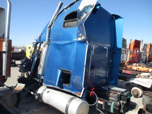 FREIGHTLINER  CAB CLIP