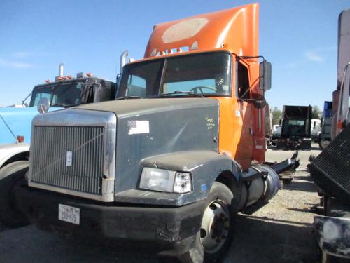 VOLVO  CAB CLIP