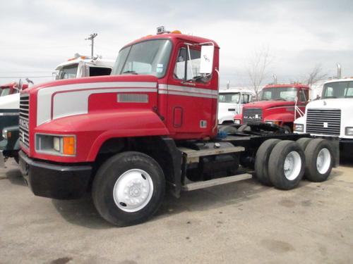 MACK CH613 Trucks