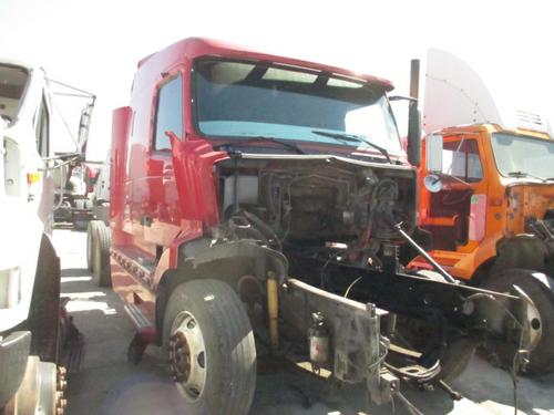 VOLVO VNL64T Trucks