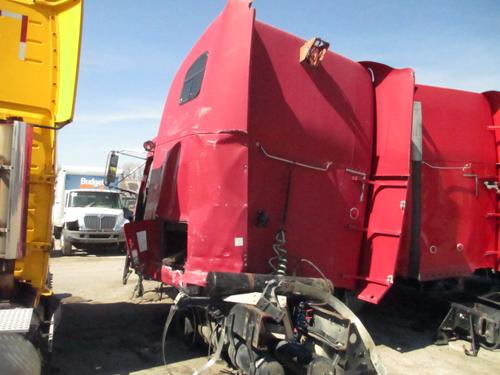 FREIGHTLINER FLD132T CLASSIC XL CAB CLIP