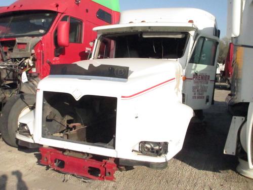 INTERNATIONAL 9400 CAB & SLEEPER