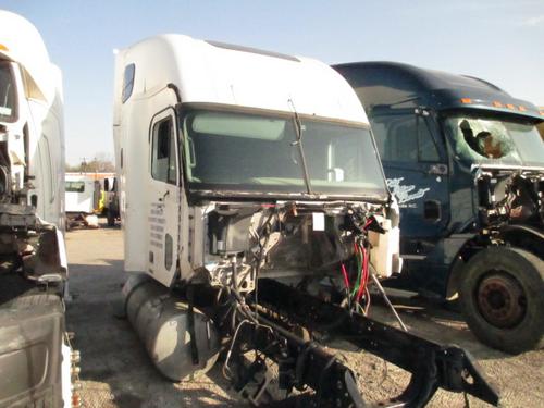 FREIGHTLINER COLUMBIA CAB & SLEEPER