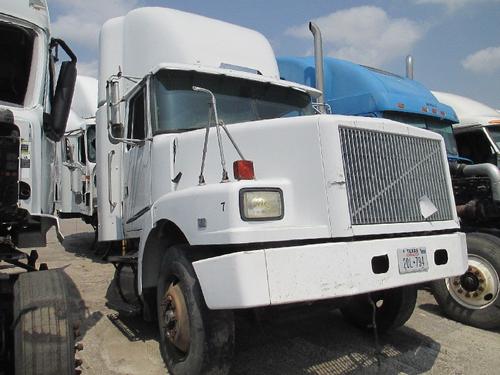 VOLVO  CAB CLIP