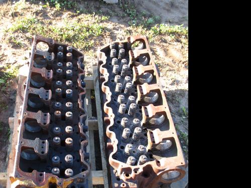 CAT  Cylinder Head
