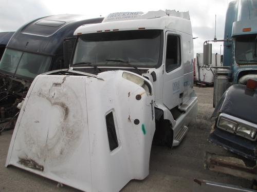 VOLVO VNL64T CAB & SLEEPER