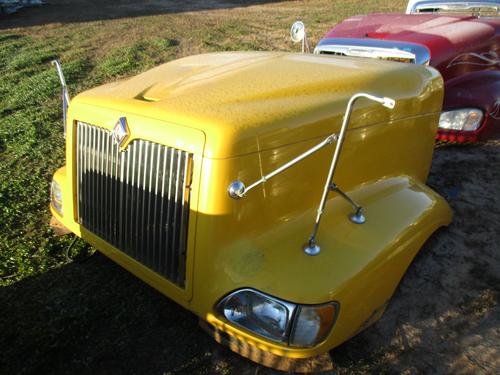INTERNATIONAL 9400I Hood