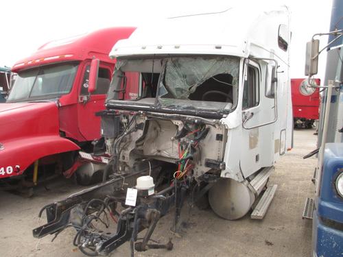 FREIGHTLINER COLUMBIA CAB & SLEEPER