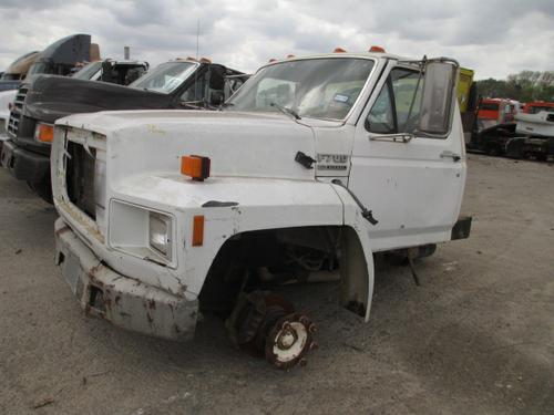 FORD F700 CAB CLIP