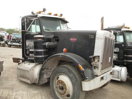 PETERBILT 359 CAB CLIP