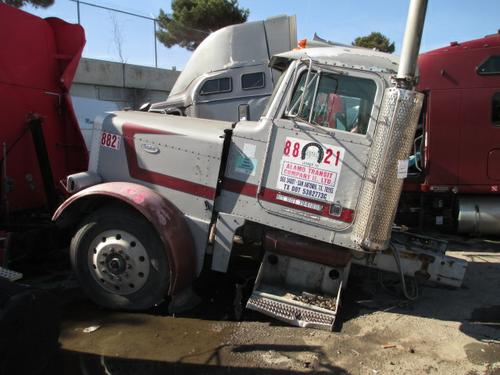 PETERBILT 379 CAB CLIP