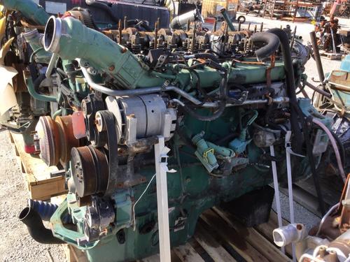 VOLVO D12 Engine Assembly