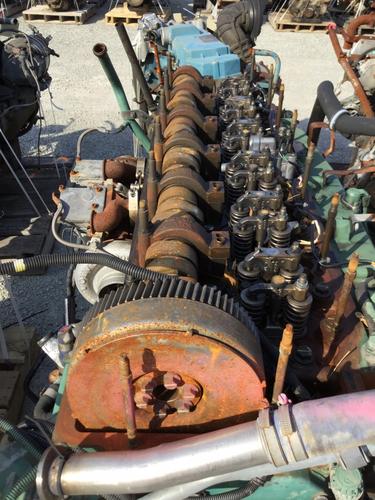 VOLVO D12 Engine Assembly