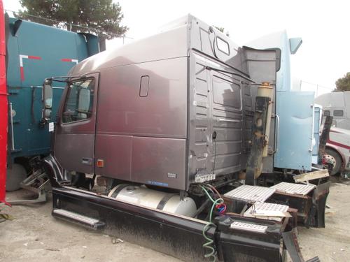 VOLVO VNL64T CAB & SLEEPER