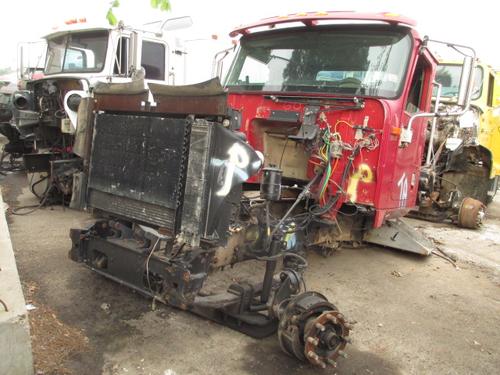 INTERNATIONAL 9900 CAB CLIP