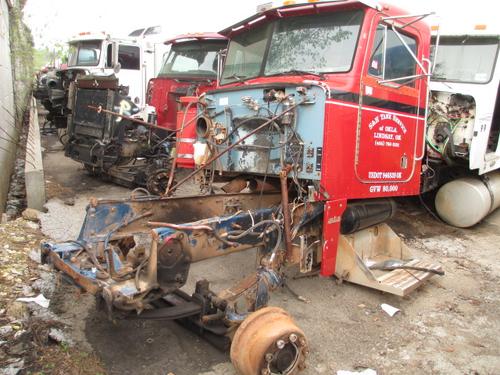 PETERBILT 379 CAB CLIP