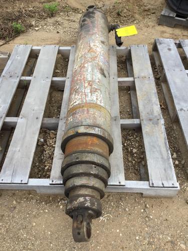   HYDRAULIC CYLINDERS