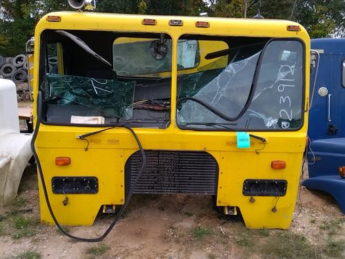 PETERBILT  CAB