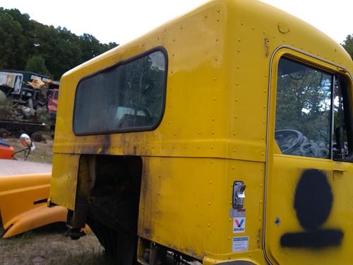 PETERBILT  CAB
