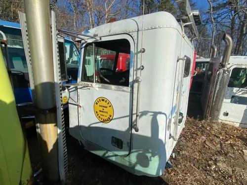 FREIGHTLINER FLD120 CAB