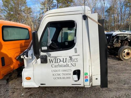 Freightliner Cascadia 113 CAB