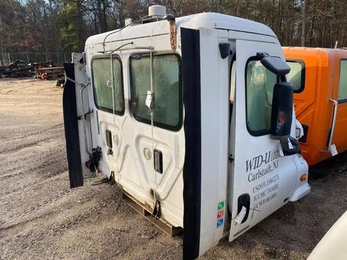 Freightliner Cascadia 113 CAB