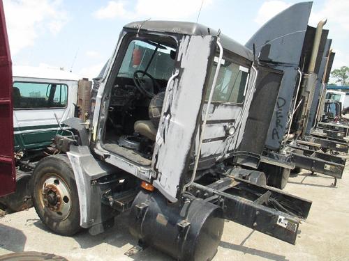 MACK CH600 SERIES CAB