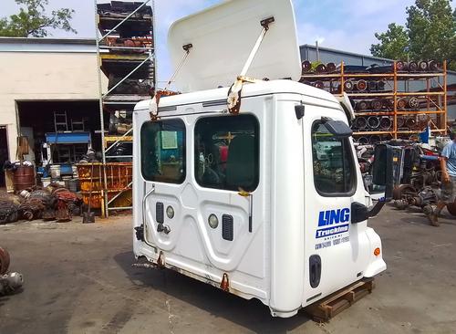 FREIGHTLINER CASCADIA CAB