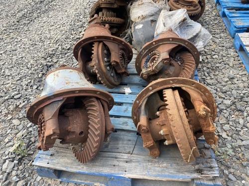 INTERNATIONAL  Rears (Rear)