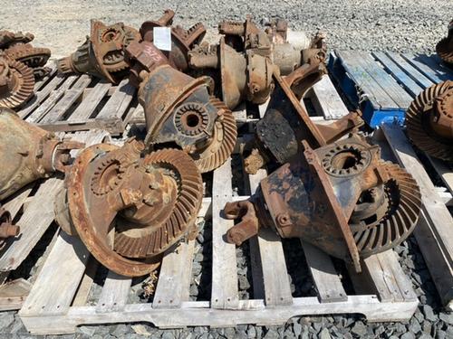 INTERNATIONAL  Rears (Rear)