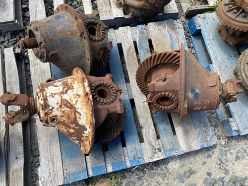 INTERNATIONAL  Rears (Rear)