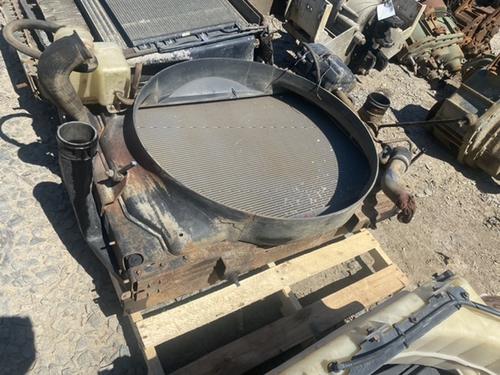 INTERNATIONAL 9200 Radiator