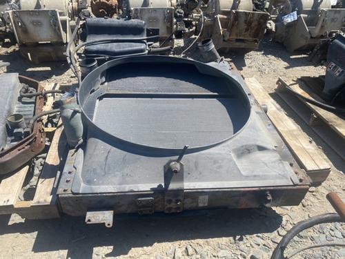 INTERNATIONAL 7600 Radiator